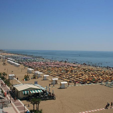 Apartamento Duca Degli Abruzzi Caorle Exterior foto