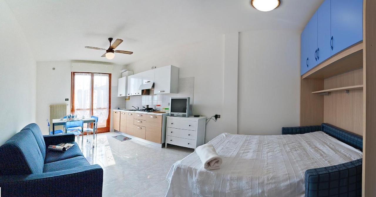 Apartamento Duca Degli Abruzzi Caorle Habitación foto
